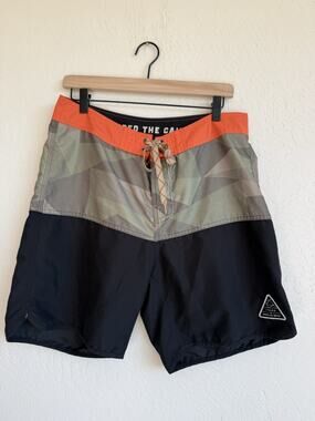 Howler Brothers x Chaco Board Shorts Men’s Size 34 Orange Black Surf Swim Trunks